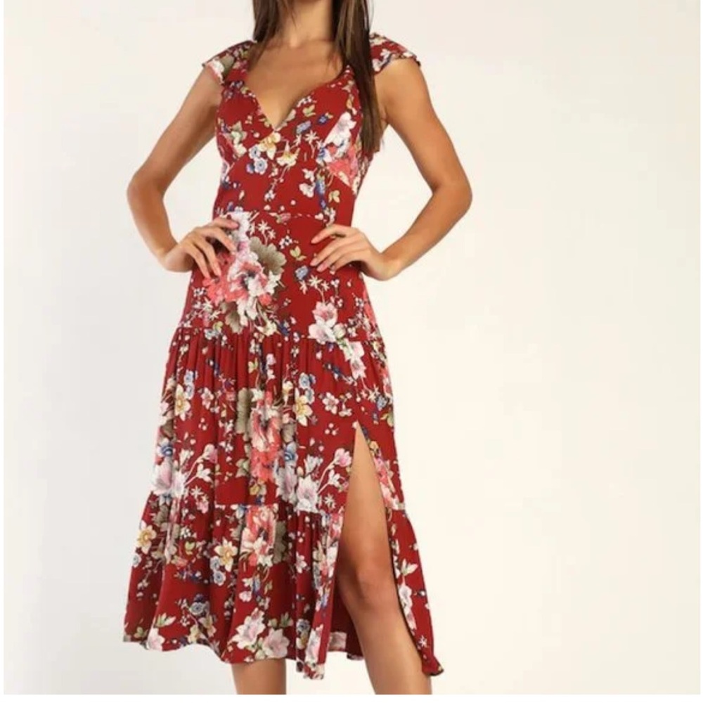 NWT Lulus Floral dress